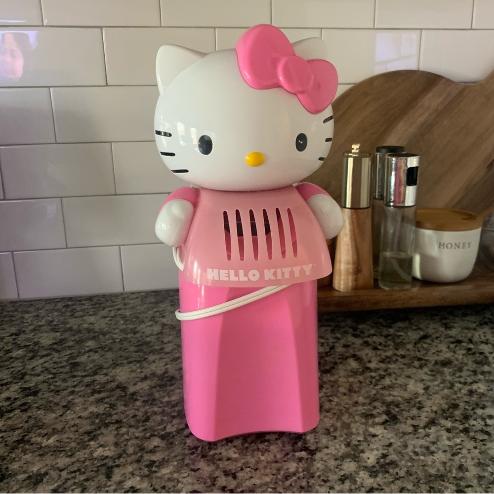 Hello Kitty Pink and White Kitchen Gadget